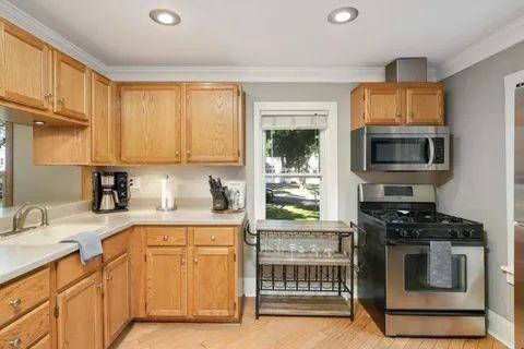 7505 North St - Photo 3 of 15