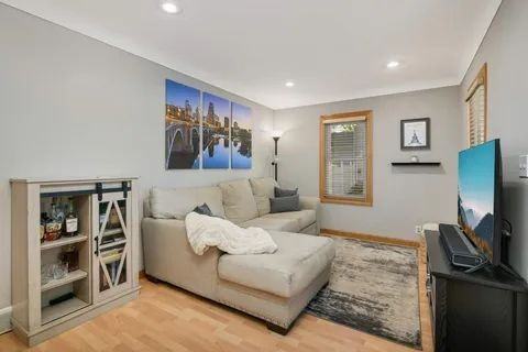 7505 North St - Photo 5 of 15
