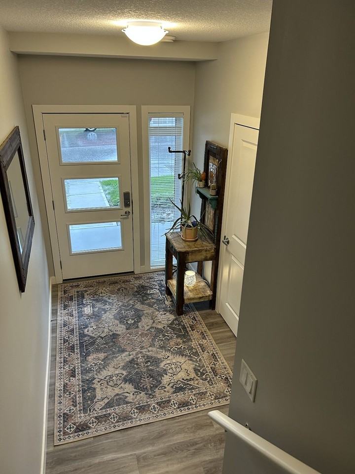 12721 Crestmont Blvd Sw - Photo 2 of 9