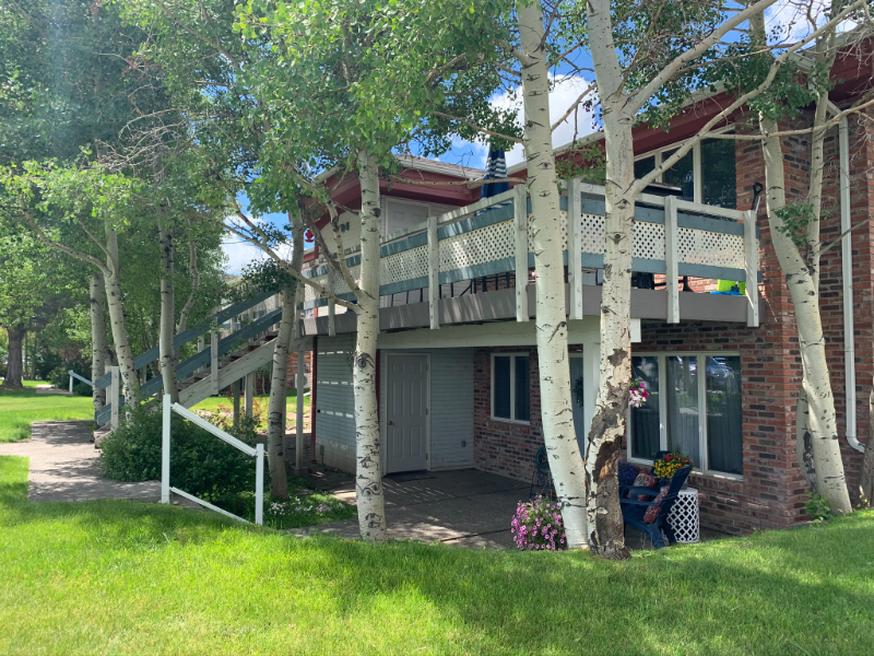 1604 Sand Ct - Photo 2 of 16