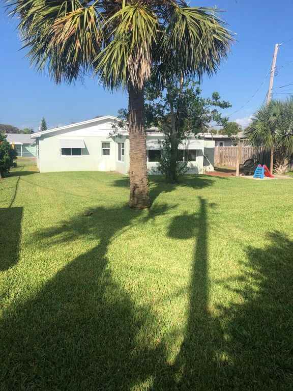 1 48 Longwood Drive - Photo 3 of 11