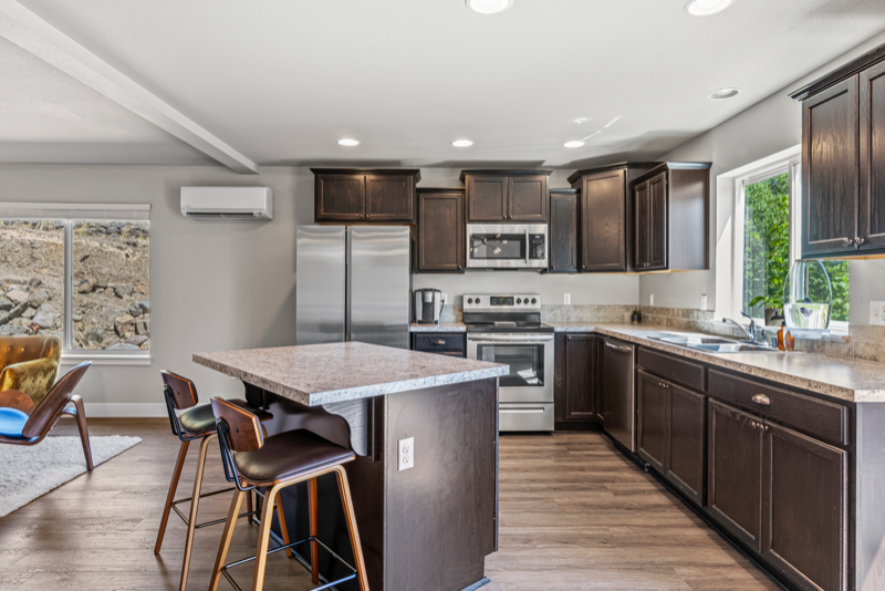 1165 Birch St #A - Photo 3 of 27