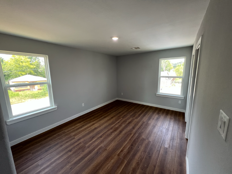 6619 Bacher St - Photo 5 of 10