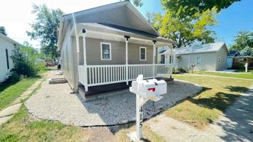 featured image of 415 Perry St #A