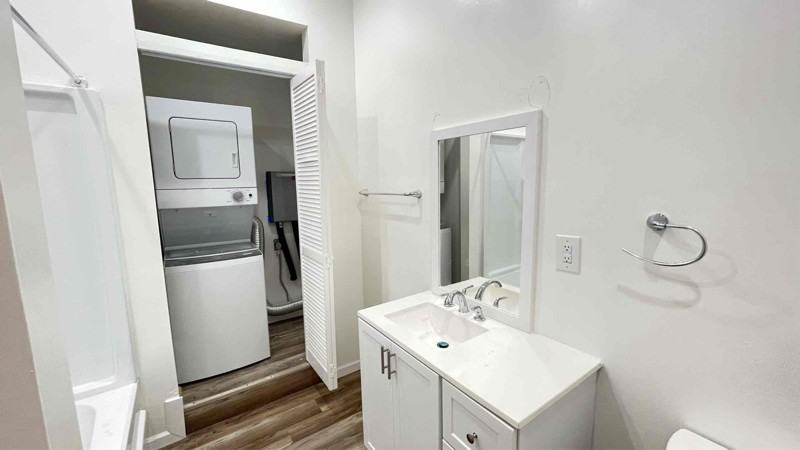 415 Perry St #A - Photo 4 of 7