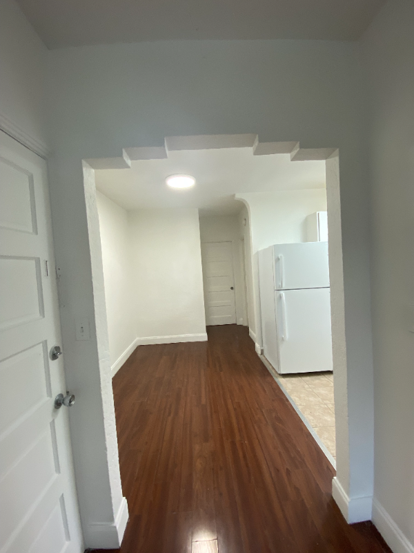 Sw 21st Ave #709 - Photo 5 of 8