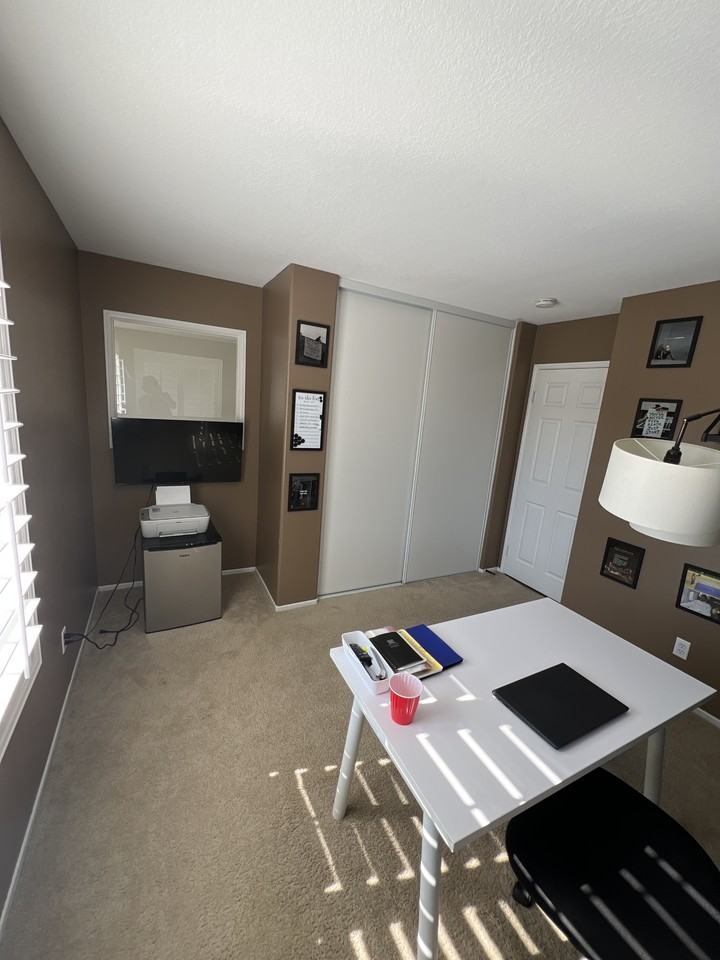 987 Montague Cir #1 - Photo 3 of 9