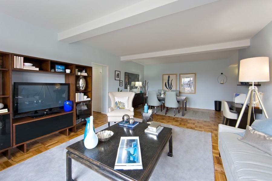 Stuyvesant Oval #08B