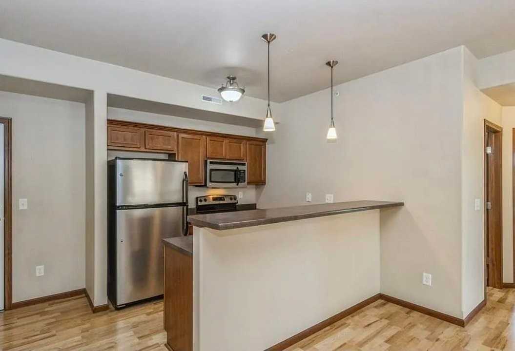 1820 W Benton St #301 - Photo 4 of 10