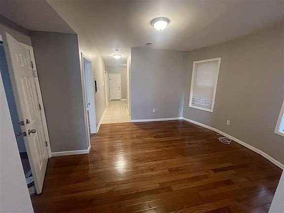104 S 12th St #2 - Photo 5 of 11