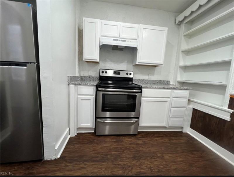 1529 Vine St - Photo 5 of 21