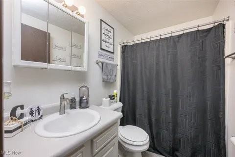 227 Berger St N - Photo 7 of 8