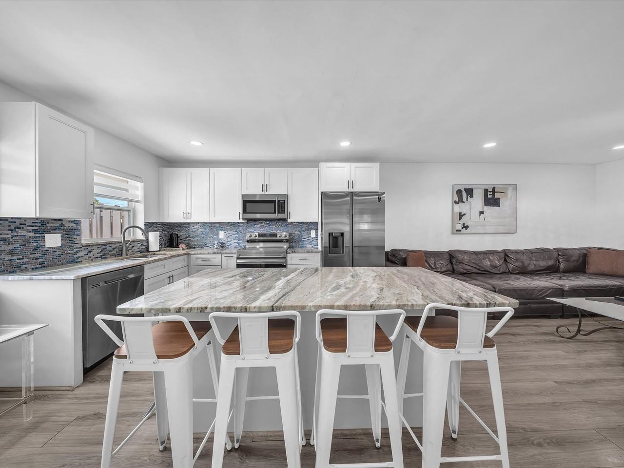 2019/2023 Ne 15Th Ave - Photo 3 of 27