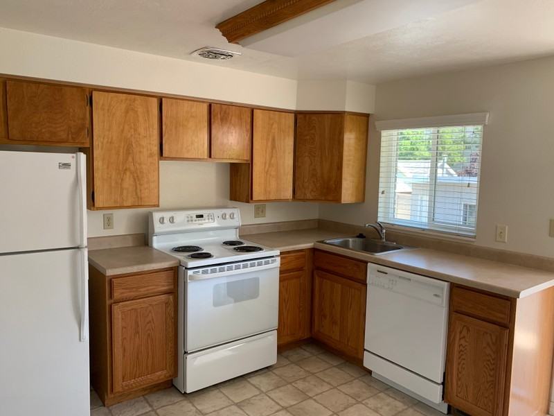 1533 Se #1 - Photo 2 of 7