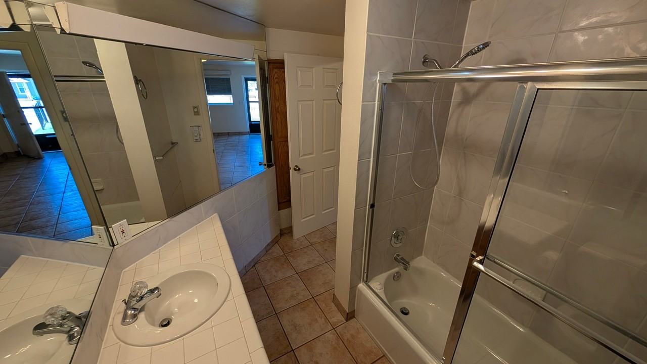 429 S St #1 - Photo 2 of 6