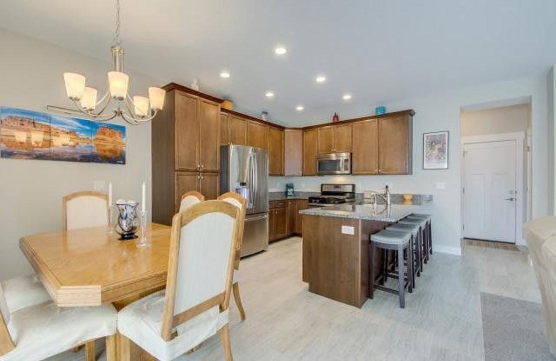 461 E Windy Garden Ln - Photo 4 of 19