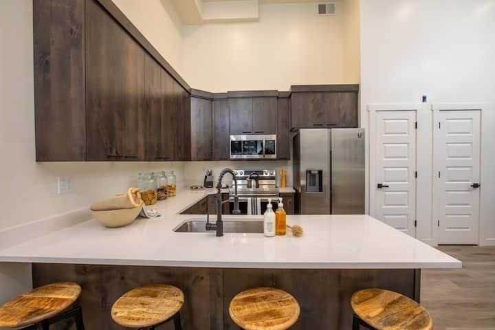 302 40th St #3 - Photo 3 of 14