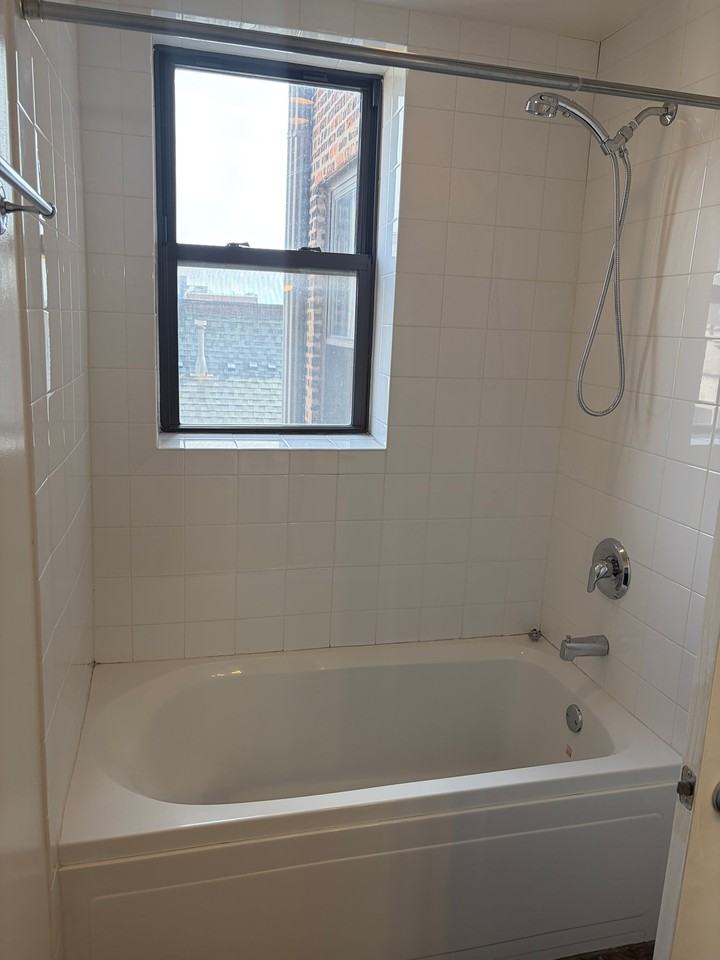 4537 S Drexel Blvd #601 - Photo 5 of 19