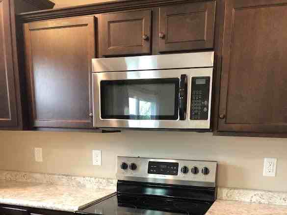 631 Armitage Dr - Photo 5 of 20