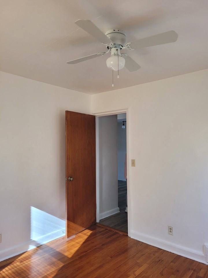 411 Saint John Pl - Photo 6 of 12