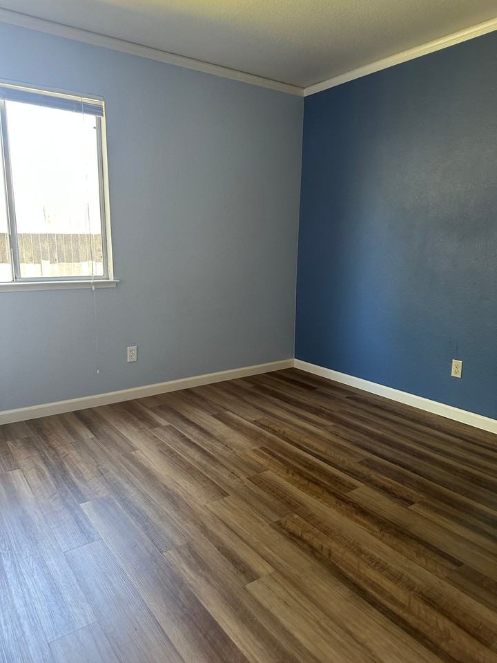 643 Lunardi Way - Photo 7 of 15