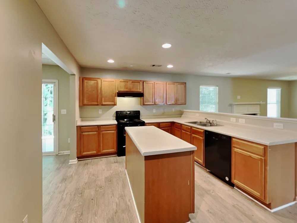 4539 Parkway Cir - Photo 2 of 9