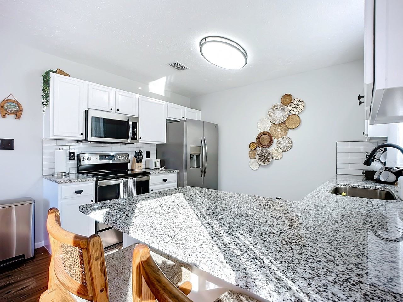 4131 Eve Dr E - Photo 5 of 18