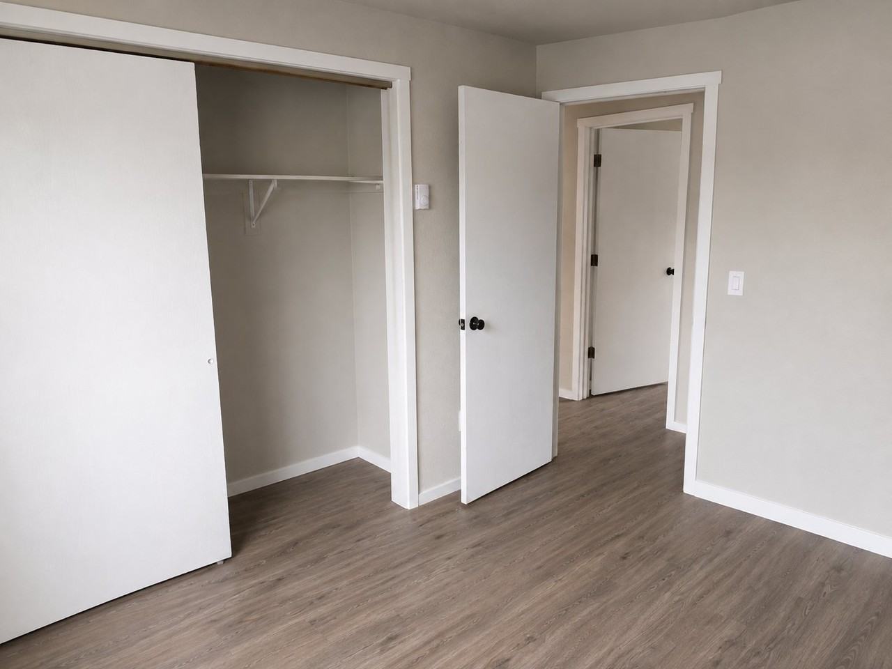2813 N Honeysuckle Dr - Photo 5 of 15