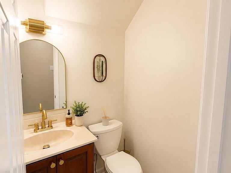 205 Lynnwood Gold Ct #1 - Photo 3 of 16