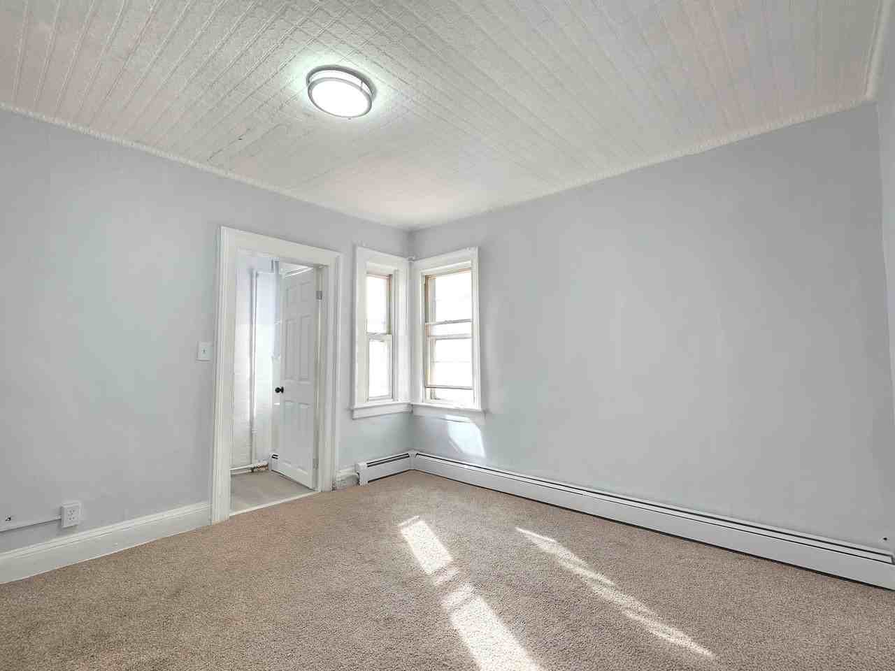8 Lincoln Ave #2 - Photo 5 of 11