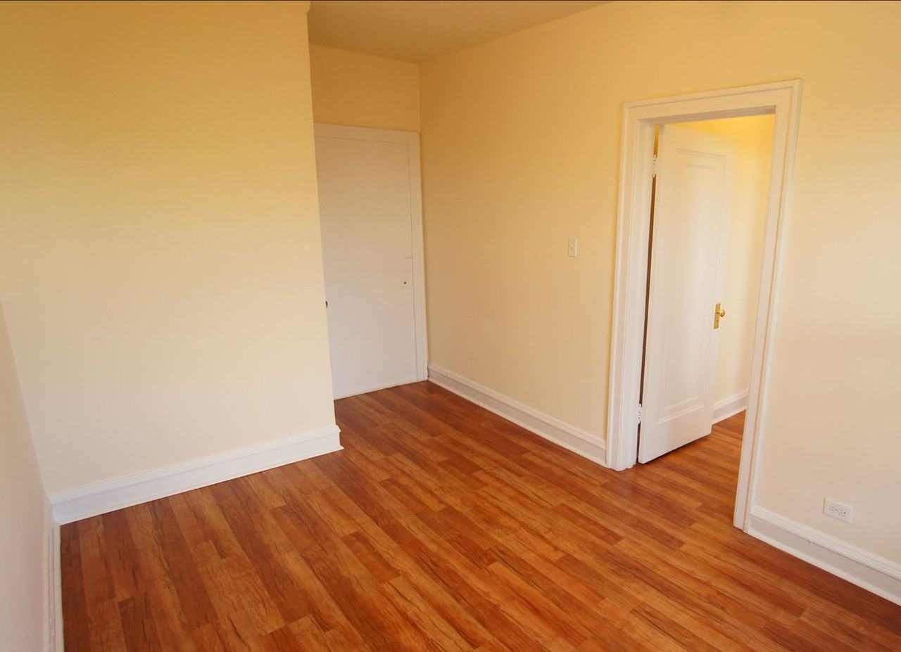 2534 N Sawyer Ave #209 - Photo 4 of 5