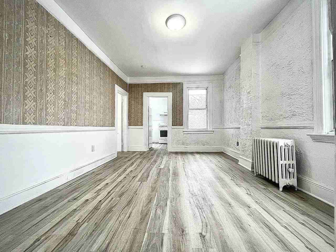 370 Main St Fl 2 - Photo 3 of 8