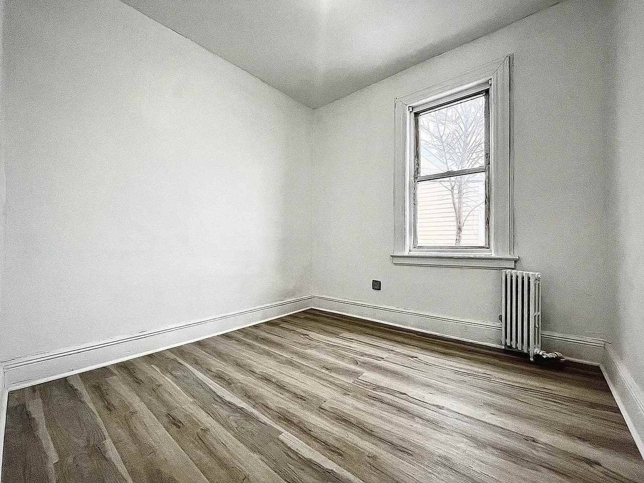 370 Main St Fl 2 - Photo 5 of 8