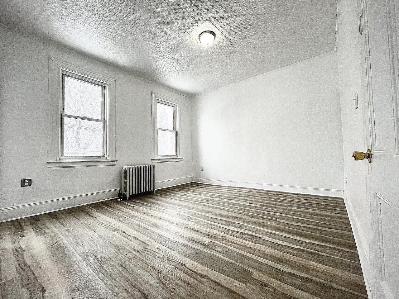 370 Main St Fl 2 - Photo 6 of 8