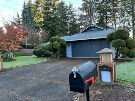 featured image of 1001 Se 128th Ave #1