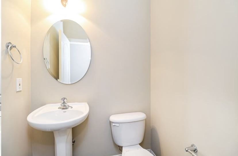 1205 Stonecrop Ln - Photo 2 of 7