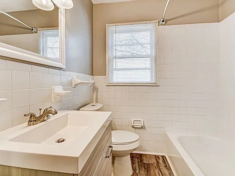 8432 9th Ave S - Photo 4 of 9