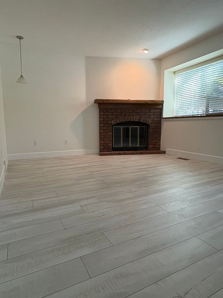 1120 Canyon Rd #8 - Photo 5 of 19