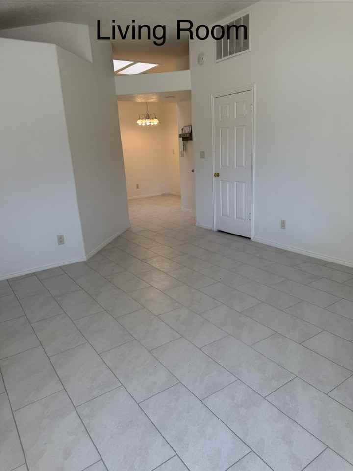 2050 W Canyon View Dr - Photo 2 of 20