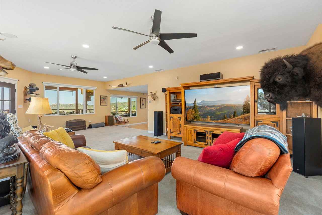 18759 Rangeland Rd - Photo 7 of 20