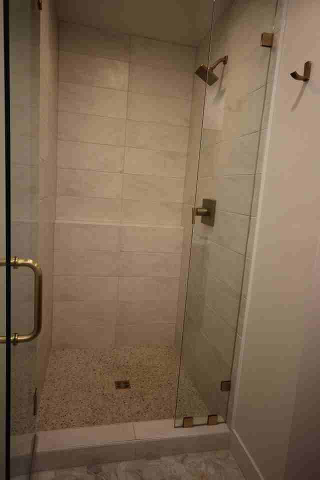 1008 E 5th St - Photo 5 of 17