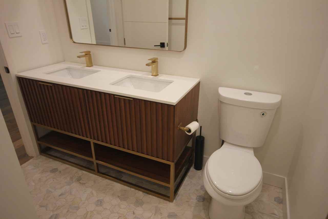 1008 E 5th St - Photo 7 of 17
