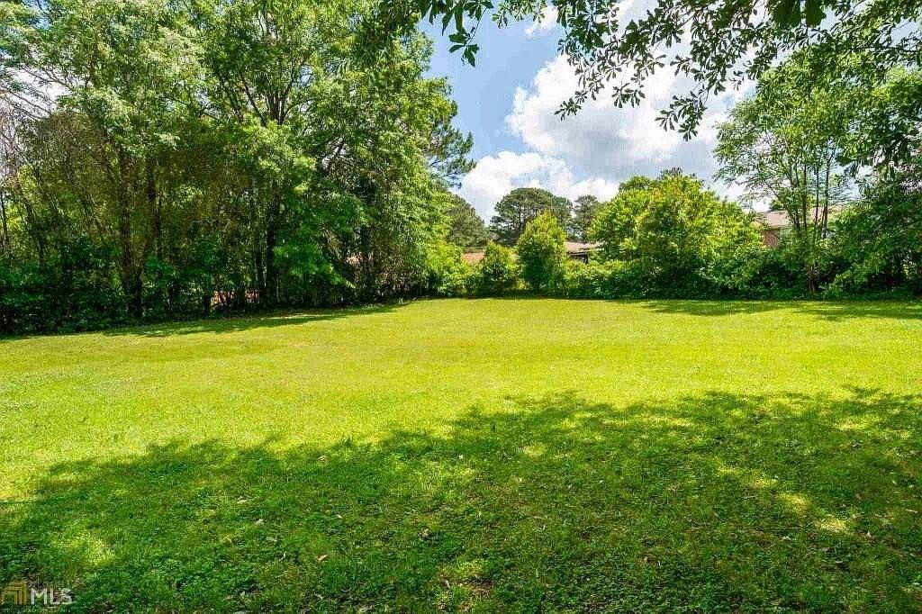 239 Decatur Rd - Photo 4 of 9