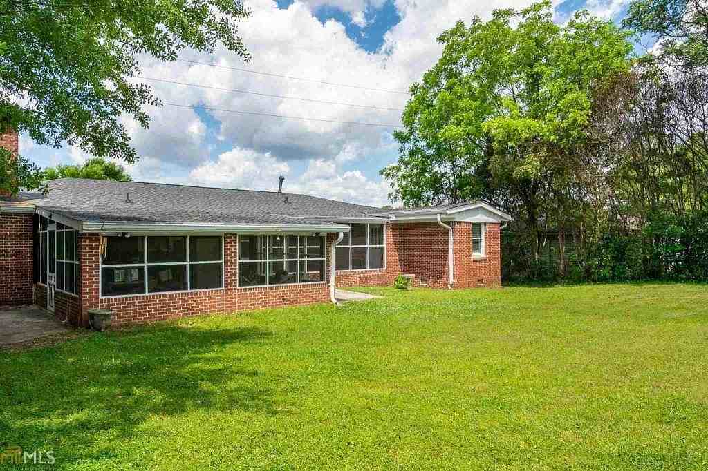 239 Decatur Rd - Photo 5 of 9