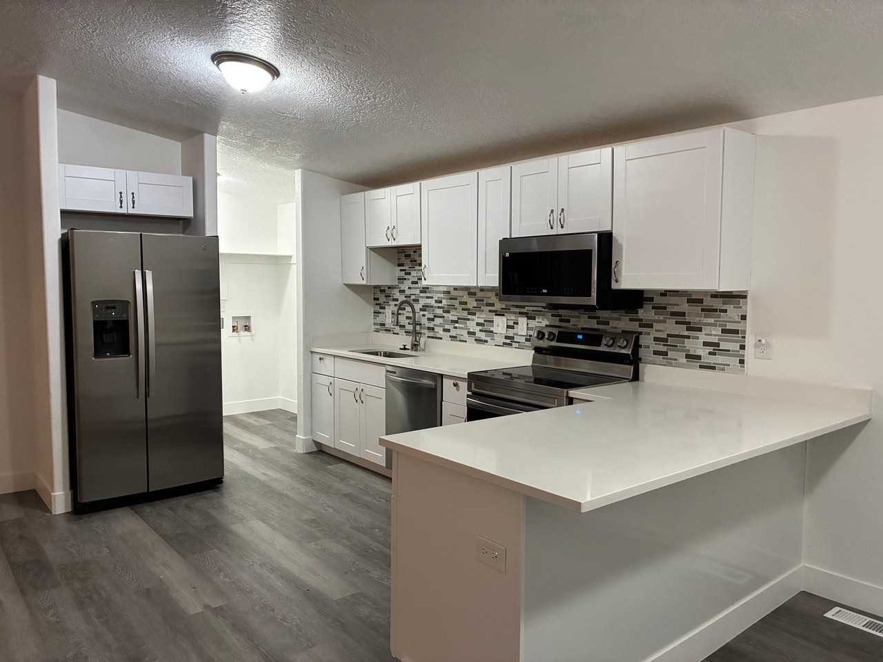 216 W Apple St #1 - Photo 6 of 15