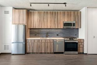 147 N Ashland Ave - Photo 1 of 1