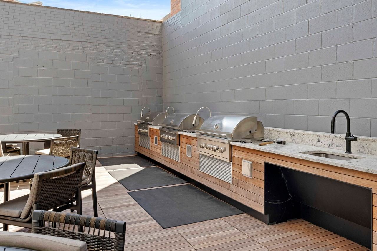 147 N Ashland Ave - Photo 6 of 6