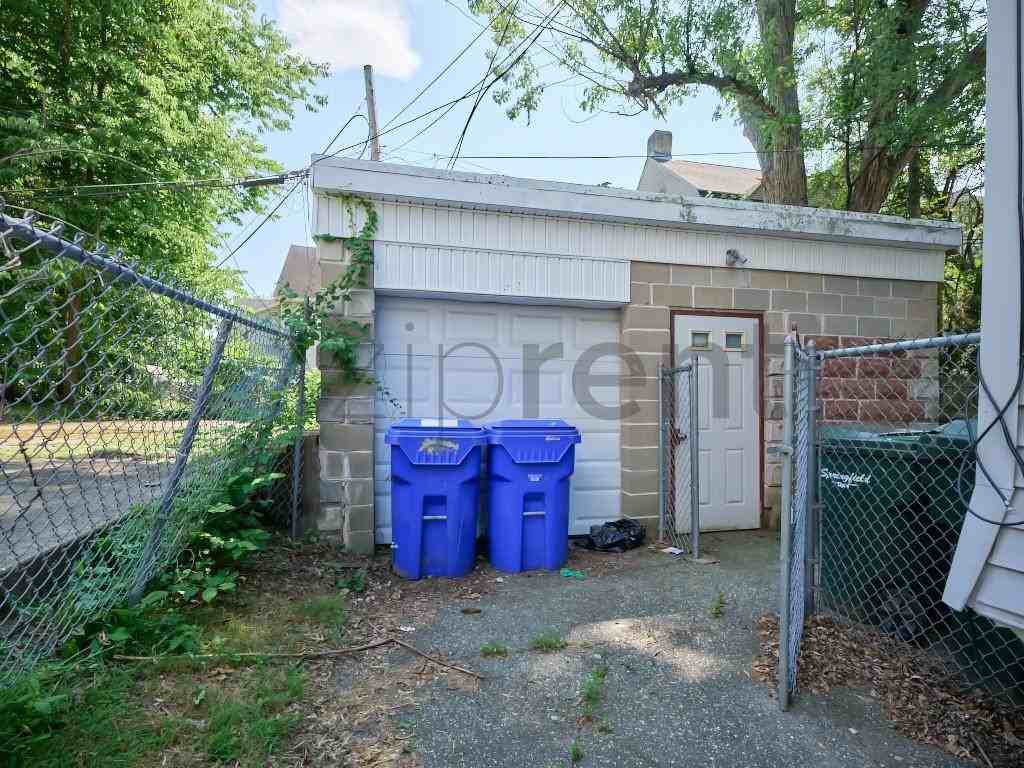 30 Forest Park Ave #2 - Photo 7 of 44