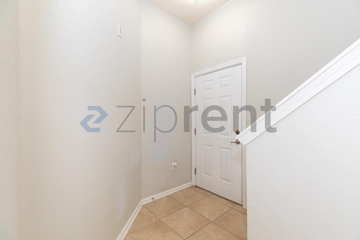 100 Brannan Pl #112 - Photo 7 of 32