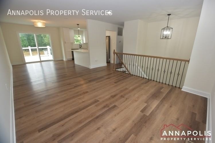 1003 Tyler Ave - Photo 7 of 31